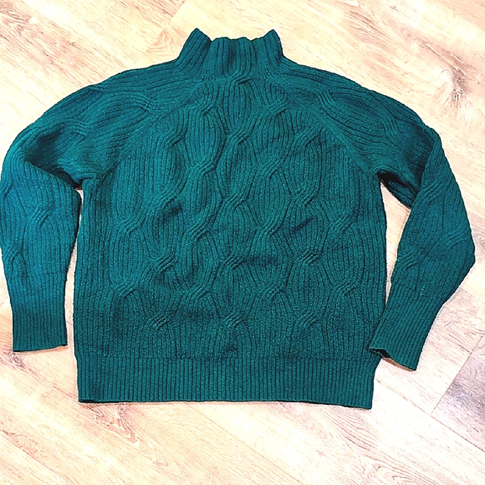 Amazon Essentials Women's Emerald Green Knit Sweater